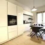 Spacious And Modern - Solari Διαμέρισμα Μιλάνο