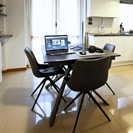 Airconditioned Large And Modern